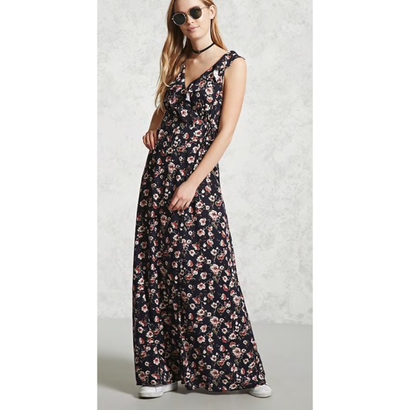 Dresses & Skirts - 🌹 BEAUTIFUL FULL LENGTH FLORAL DRESS 🌹